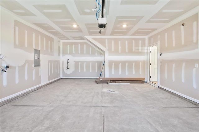 2057 Halton Oaks Drive, Spartanburg, SC 29303