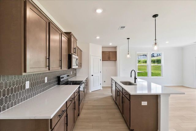 2057 Halton Oaks Drive, Spartanburg, SC 29303