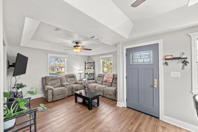 239 Fig St, Roseville, CA 95678