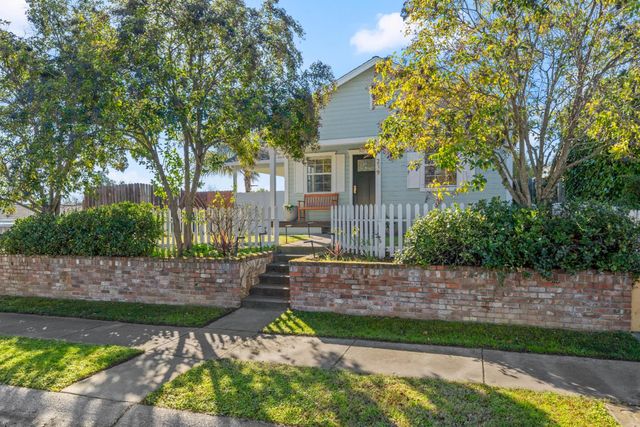 239 Fig St, Roseville, CA 95678