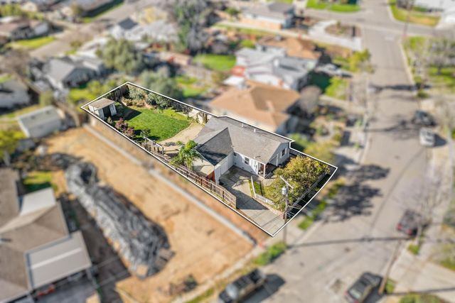 239 Fig St, Roseville, CA 95678