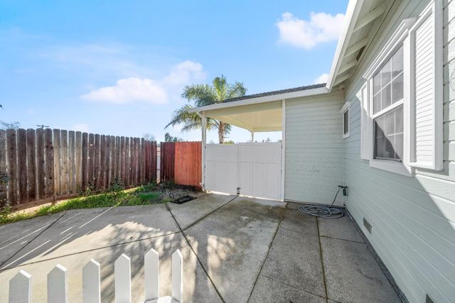 239 Fig St, Roseville, CA 95678