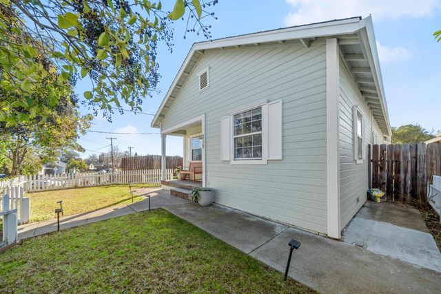 239 Fig St, Roseville, CA 95678