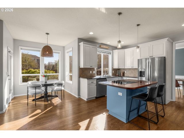 5476 Nw MEADOWLANDS Ter, Portland, OR 97229