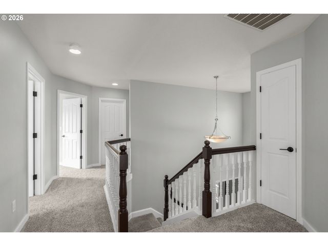 5476 Nw MEADOWLANDS Ter, Portland, OR 97229