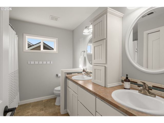 5476 Nw MEADOWLANDS Ter, Portland, OR 97229