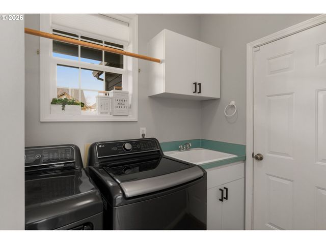 5476 Nw MEADOWLANDS Ter, Portland, OR 97229