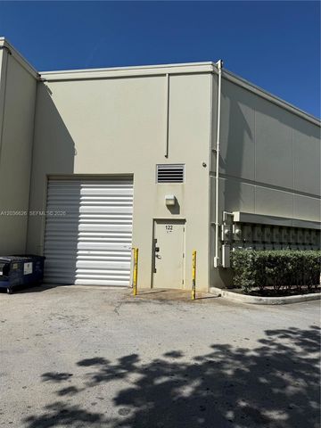 11231 NW 20th Street 122, Sweetwater, FL 33172