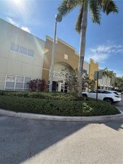 11231 NW 20th Street 122, Sweetwater, FL 33172