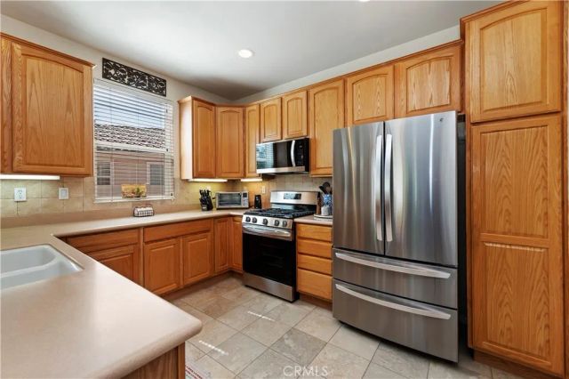 1142 Wisteria, Beaumont, CA 92223