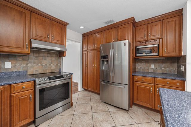 2260 HARN BOULEVARD, Clearwater, FL 33764