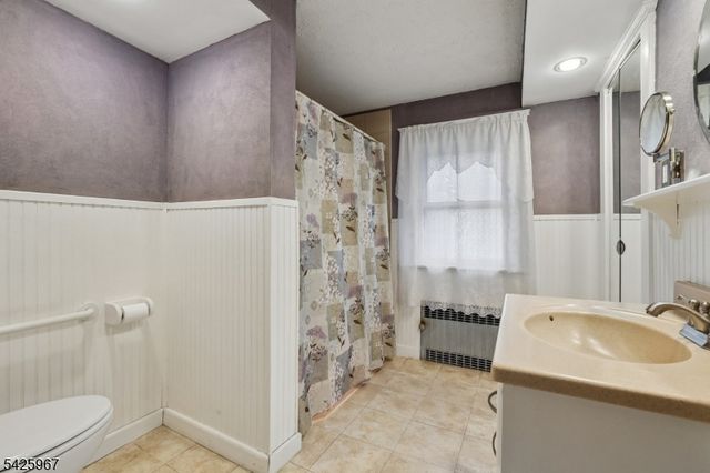 164 E High St, Somerville Boro, NJ 08876