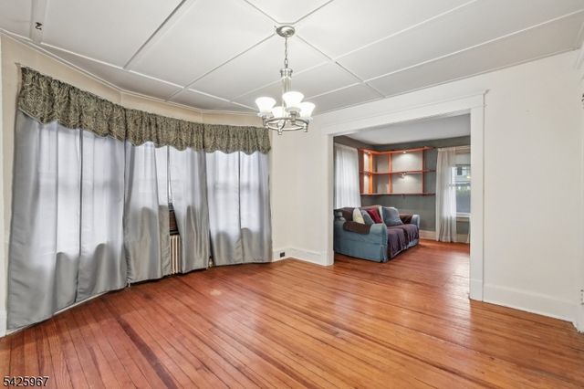 164 E High St, Somerville Boro, NJ 08876