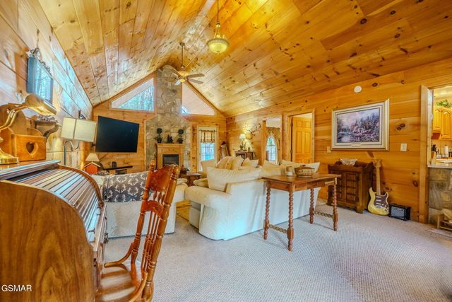 224 Lenz Drive, Kodak, TN 37764
