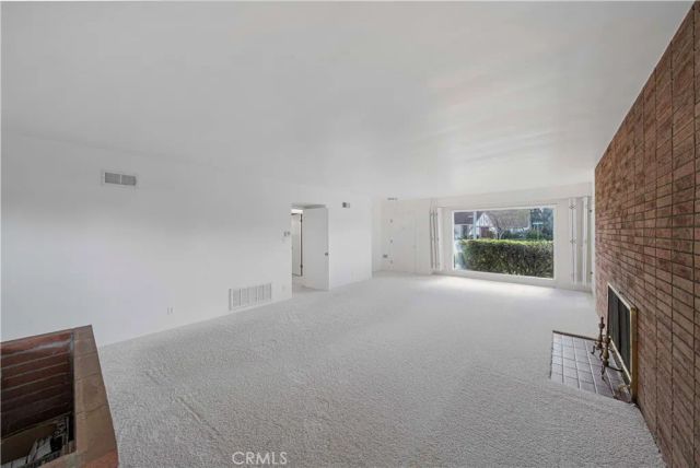 4693 Central, Riverside, CA 92506