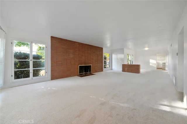 4693 Central, Riverside, CA 92506