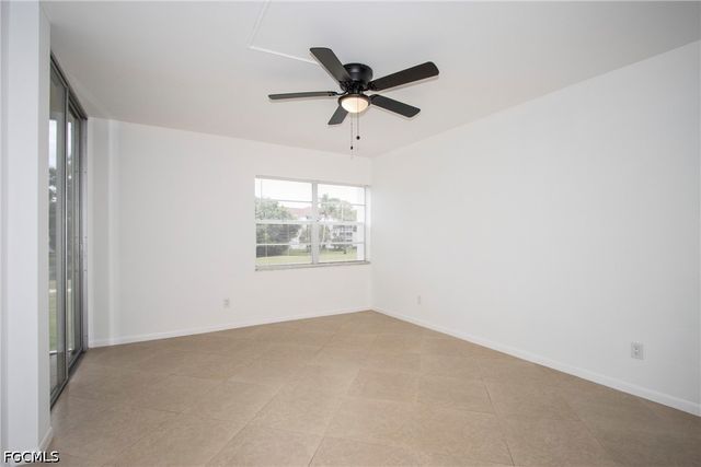 1083 Forest Lakes DR 206, Naples, FL 34105