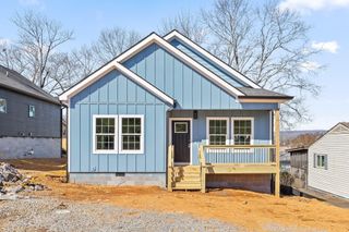 909 N Chamberlain Avenue, Chattanooga, TN 37406