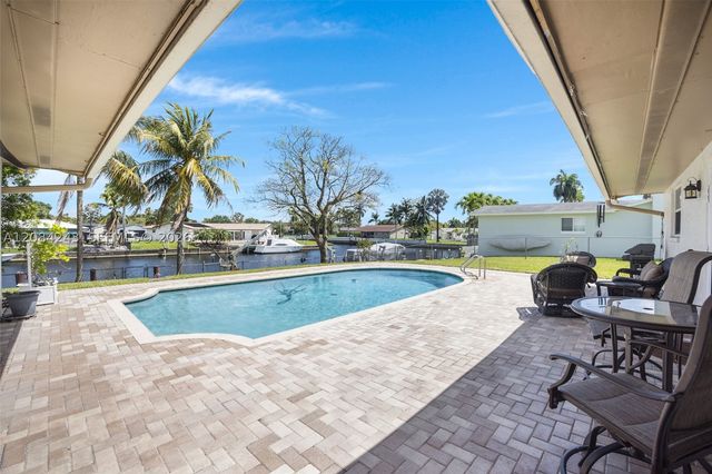 6121 SW 16th St, Plantation, FL 33317