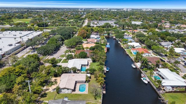 6121 SW 16th St, Plantation, FL 33317