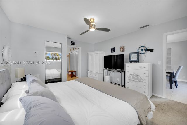 6121 SW 16th St, Plantation, FL 33317