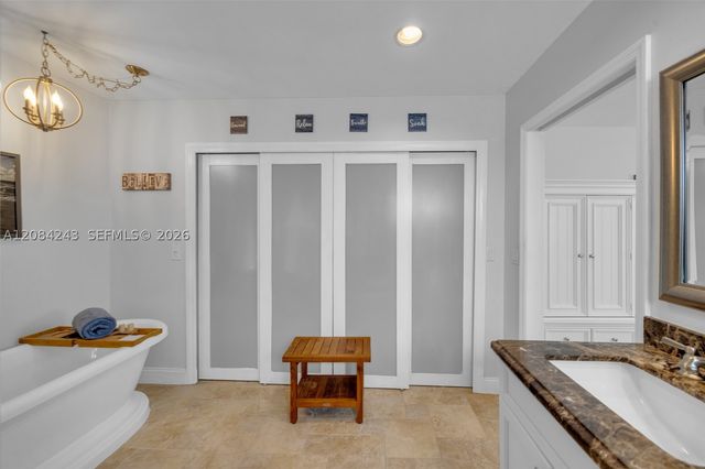 6121 SW 16th St, Plantation, FL 33317
