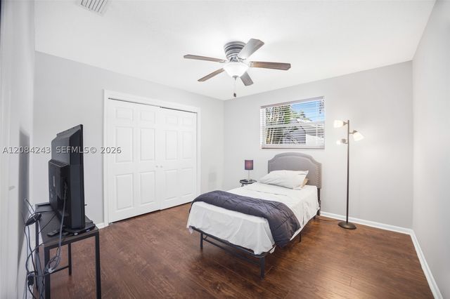 6121 SW 16th St, Plantation, FL 33317