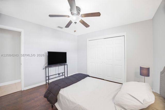 6121 SW 16th St, Plantation, FL 33317