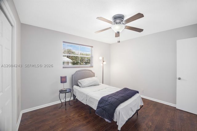 6121 SW 16th St, Plantation, FL 33317