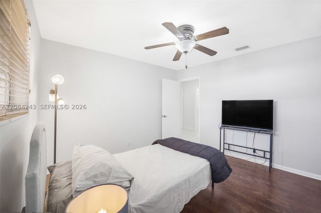 6121 SW 16th St, Plantation, FL 33317