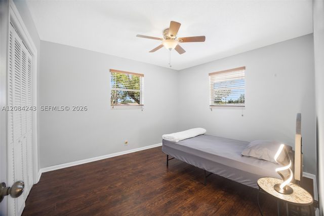 6121 SW 16th St, Plantation, FL 33317