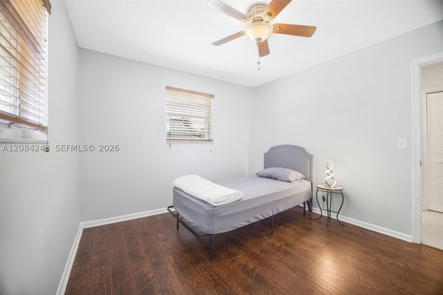 6121 SW 16th St, Plantation, FL 33317