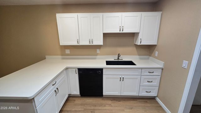 5128 W SURREY Avenue, Glendale, AZ 85304