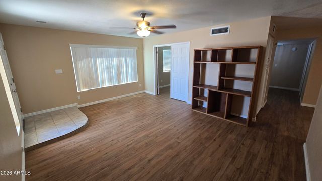 5128 W SURREY Avenue, Glendale, AZ 85304