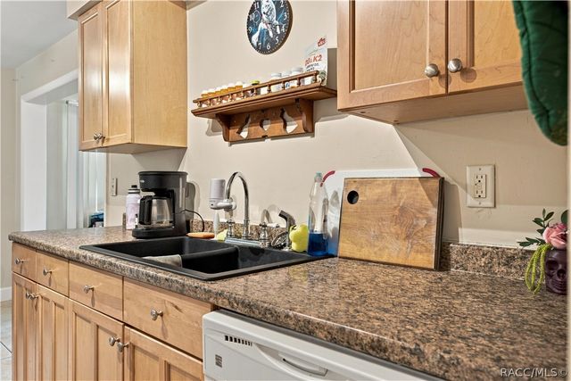 56 S Lincoln Avenue, Beverly Hills, FL 34465