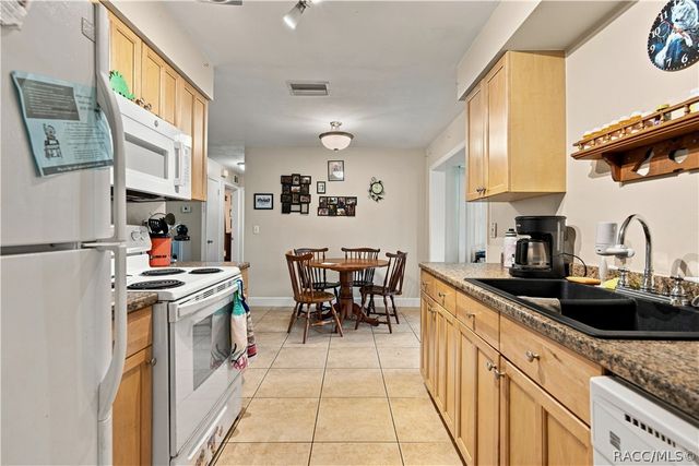 56 S Lincoln Avenue, Beverly Hills, FL 34465