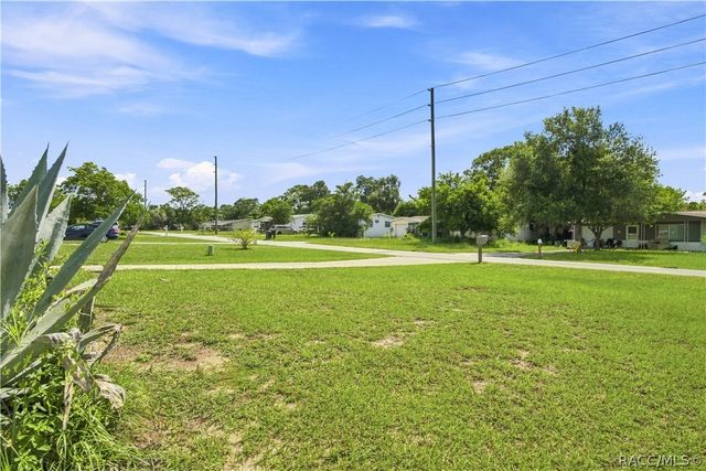 56 S Lincoln Avenue, Beverly Hills, FL 34465