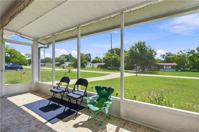 56 S Lincoln Avenue, Beverly Hills, FL 34465