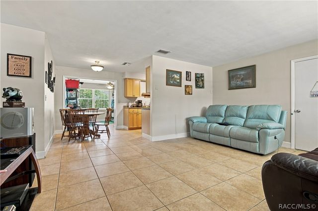 56 S Lincoln Avenue, Beverly Hills, FL 34465
