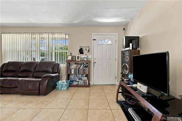 56 S Lincoln Avenue, Beverly Hills, FL 34465