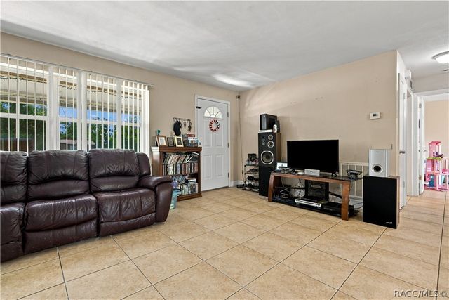 56 S Lincoln Avenue, Beverly Hills, FL 34465