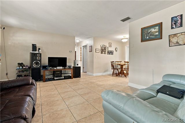 56 S Lincoln Avenue, Beverly Hills, FL 34465