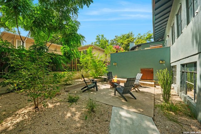 105 Zambrano, Terrell Hills, TX 78209