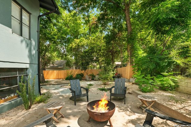 105 Zambrano, Terrell Hills, TX 78209
