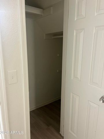 532 S MESA Drive B, Mesa, AZ 85210