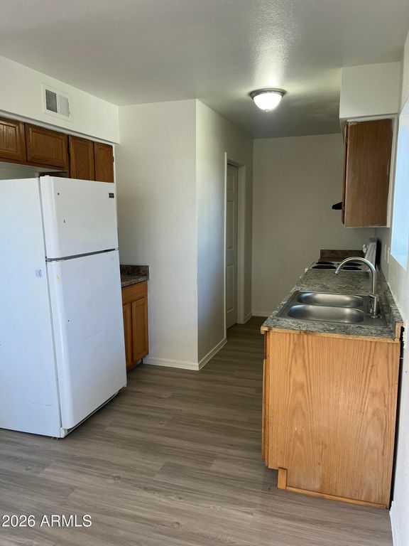 532 S MESA Drive B, Mesa, AZ 85210 — photo 2