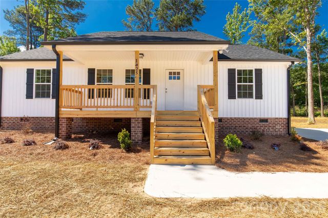 1425 Mack Drive, Mcconnells, SC 29726