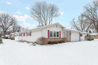 2003 N Lexington Drive, Janesville, WI 53545