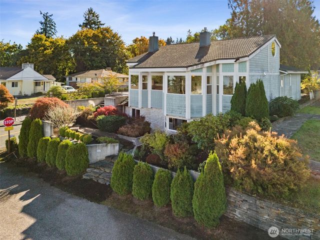 204 Rockwell Avenue, Port Orchard, WA 98366