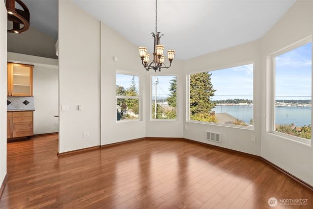 204 Rockwell Avenue, Port Orchard, WA 98366